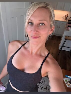Meet your Posher, Debbie